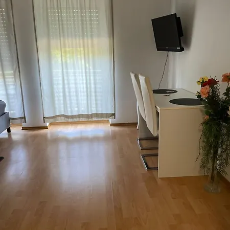 Apartment Zv-scholtz Mozartstr, 15 Ap-kl