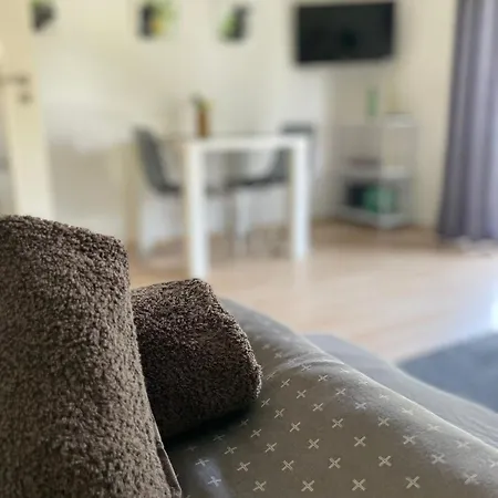 Apartment Zv-scholtz Mozartstr, 15 Ap-kl